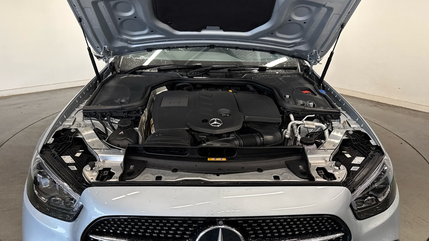 Used Mercedes-Benz E Class 2023 for sale - 76362827: Photo 8