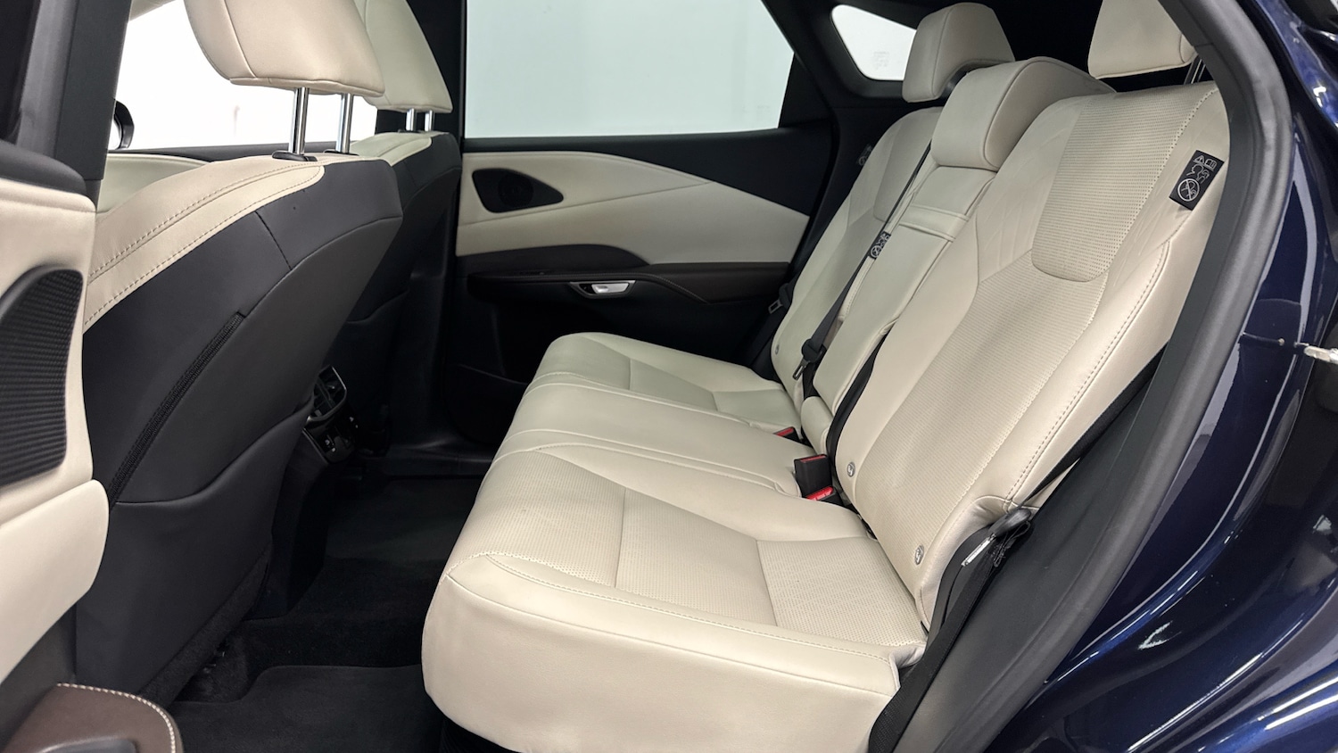 Used Lexus RX 2023 for sale - 77046130: Photo 16