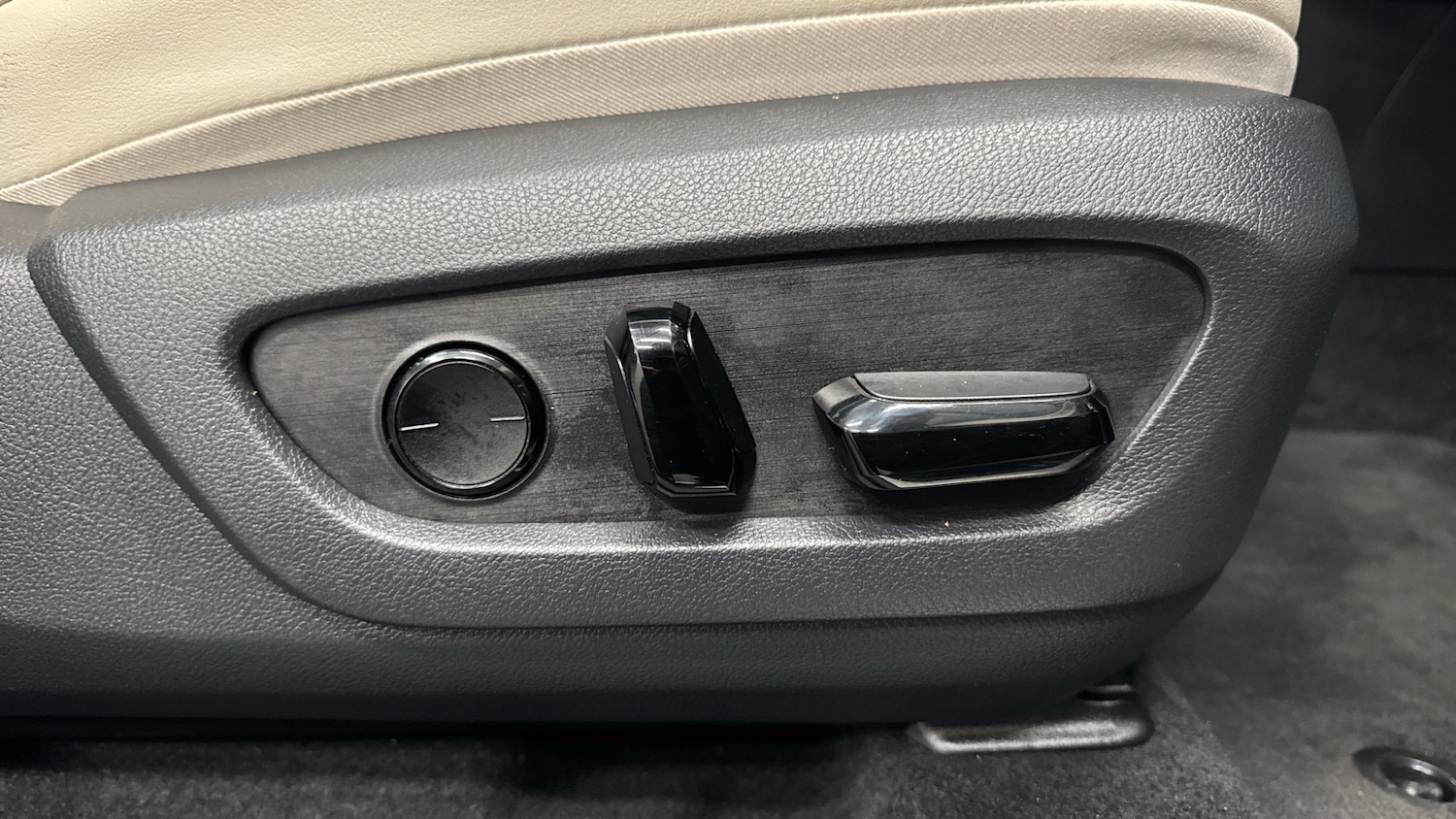 Used Lexus RX 2023 for sale - 77046130: Photo 25