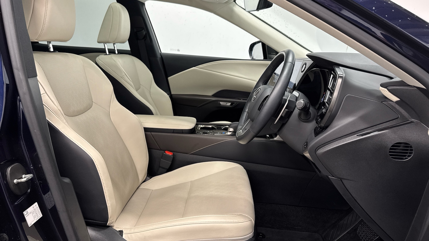 Used Lexus RX 2023 for sale - 77046130: Photo 26