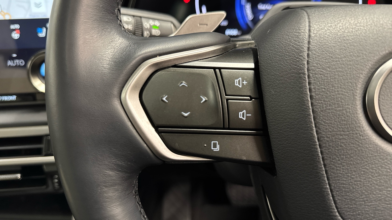 Used Lexus RX 2023 for sale - 77046130: Photo 29