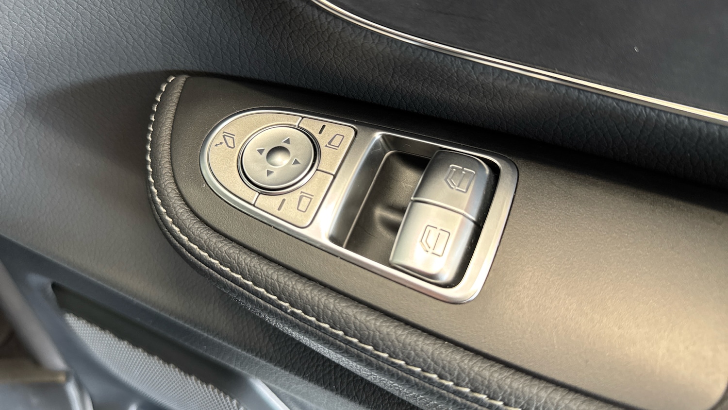 Used Mercedes-Benz V-Class 2025 for sale - 76541709: Photo 22