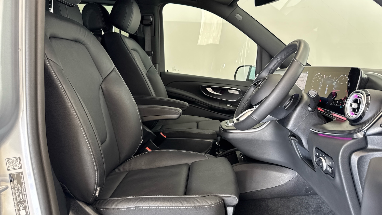 Used Mercedes-Benz V-Class 2025 for sale - 76541709: Photo 23