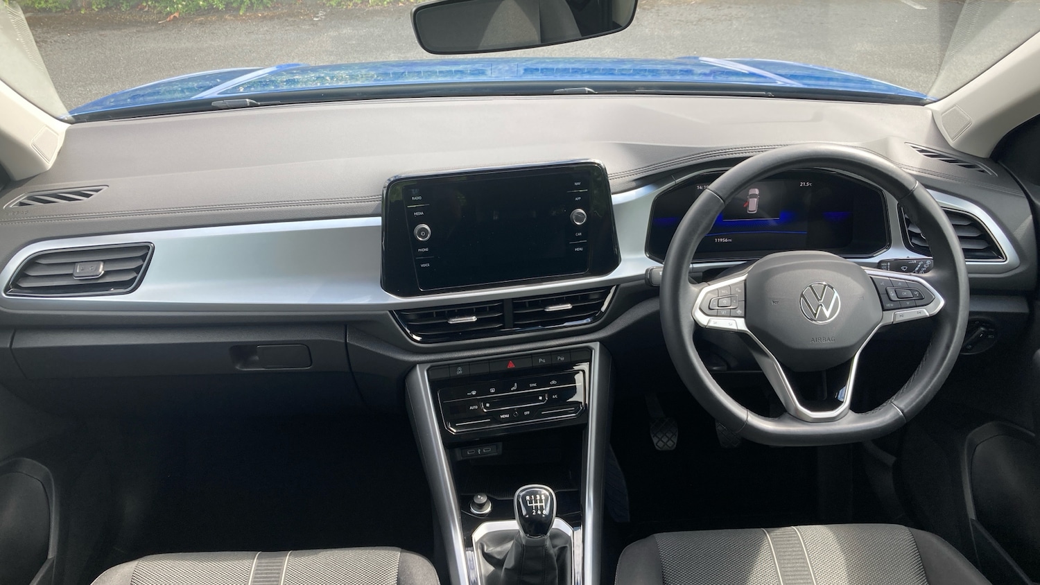 Used Volkswagen T-Roc 2023 for sale - 76159850: Photo 10