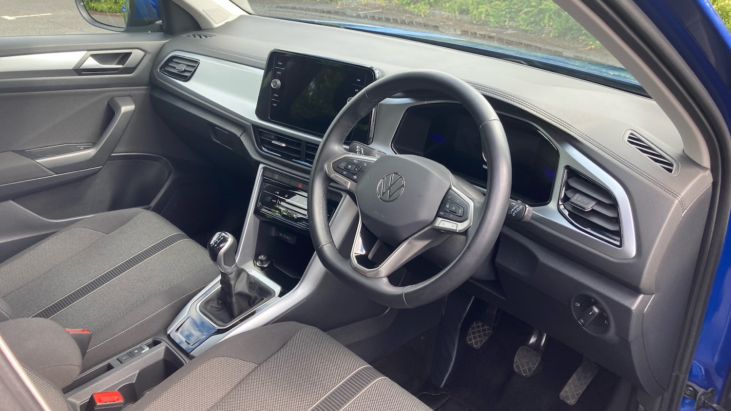 Used Volkswagen T-Roc 2023 for sale - 76159850: Photo 11