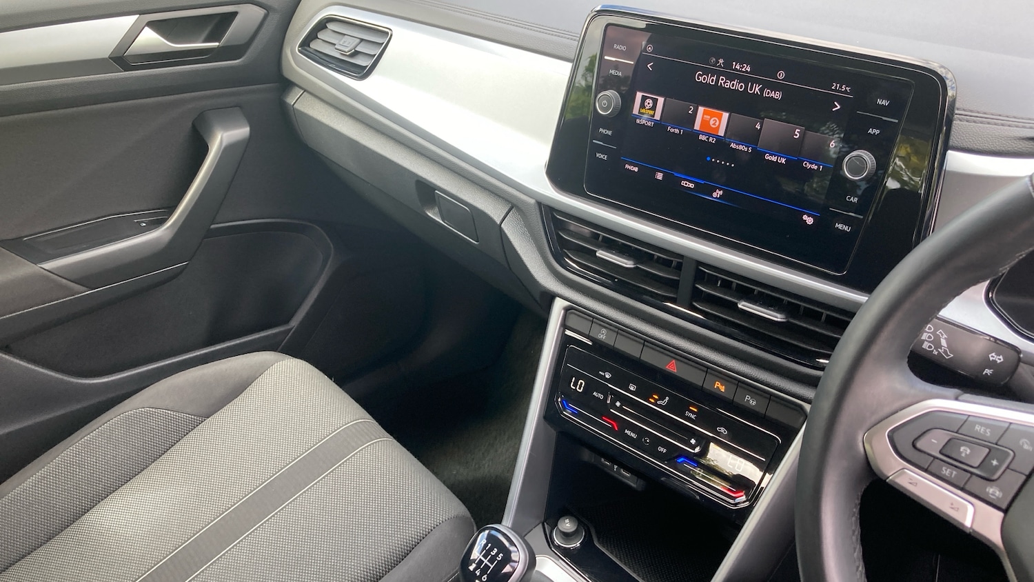 Used Volkswagen T-Roc 2023 for sale - 76159850: Photo 14