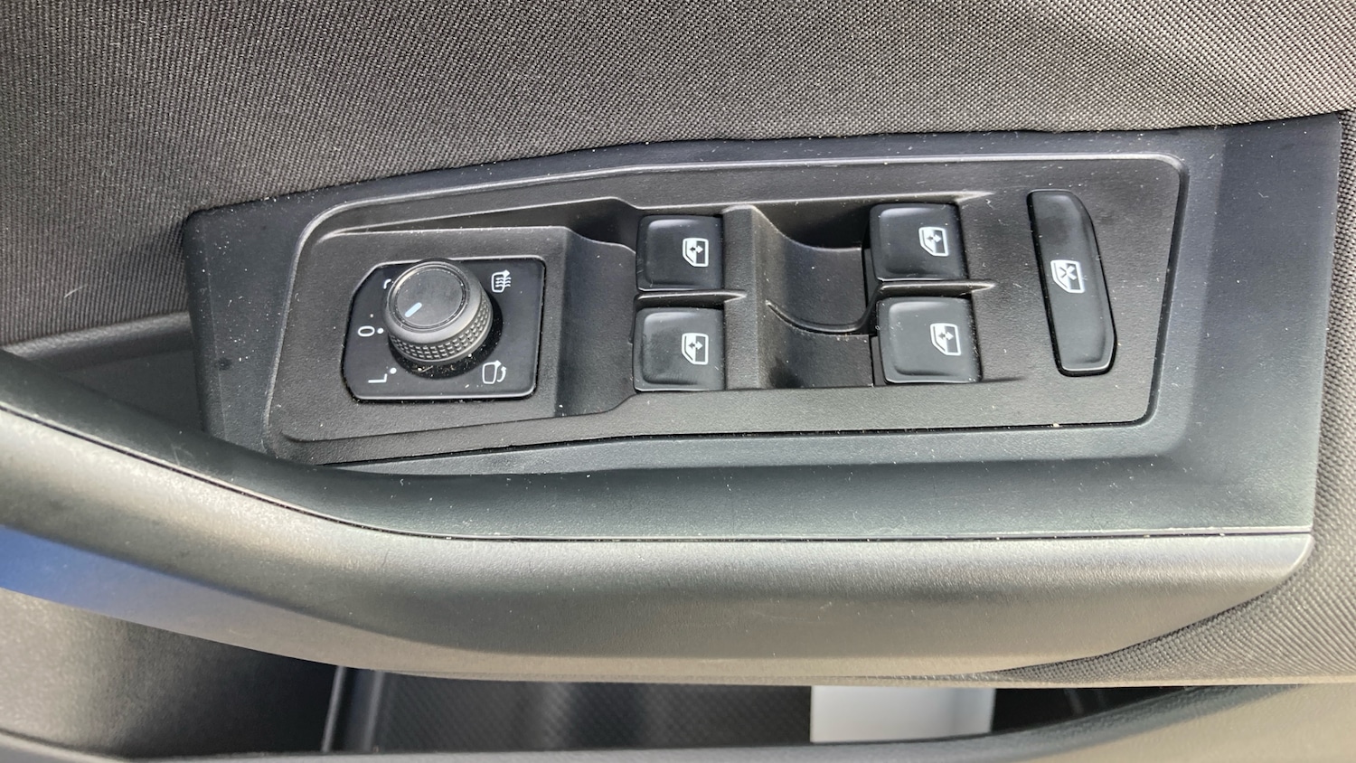 Used Volkswagen T-Roc 2023 for sale - 76159850: Photo 27