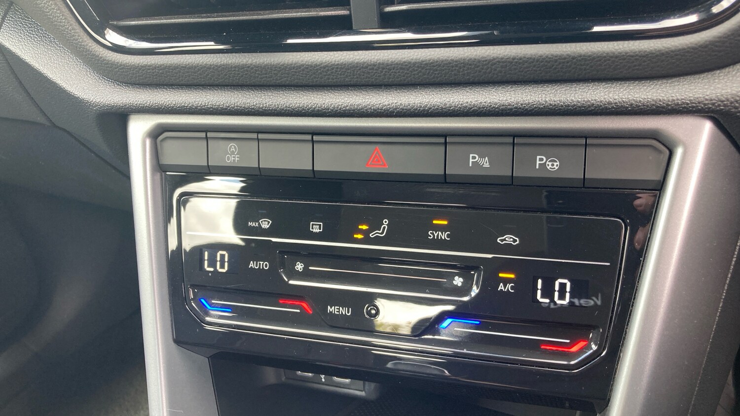 Used Volkswagen T-Roc 2023 for sale - 76159850: Photo 31