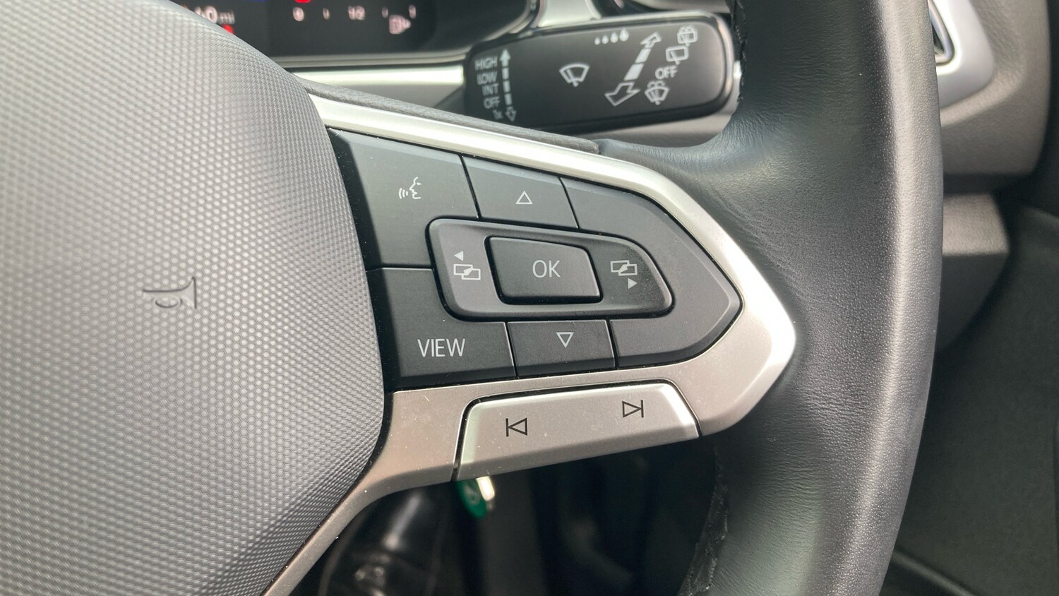 Used Volkswagen T-Roc 2023 for sale - 76159850: Photo 33