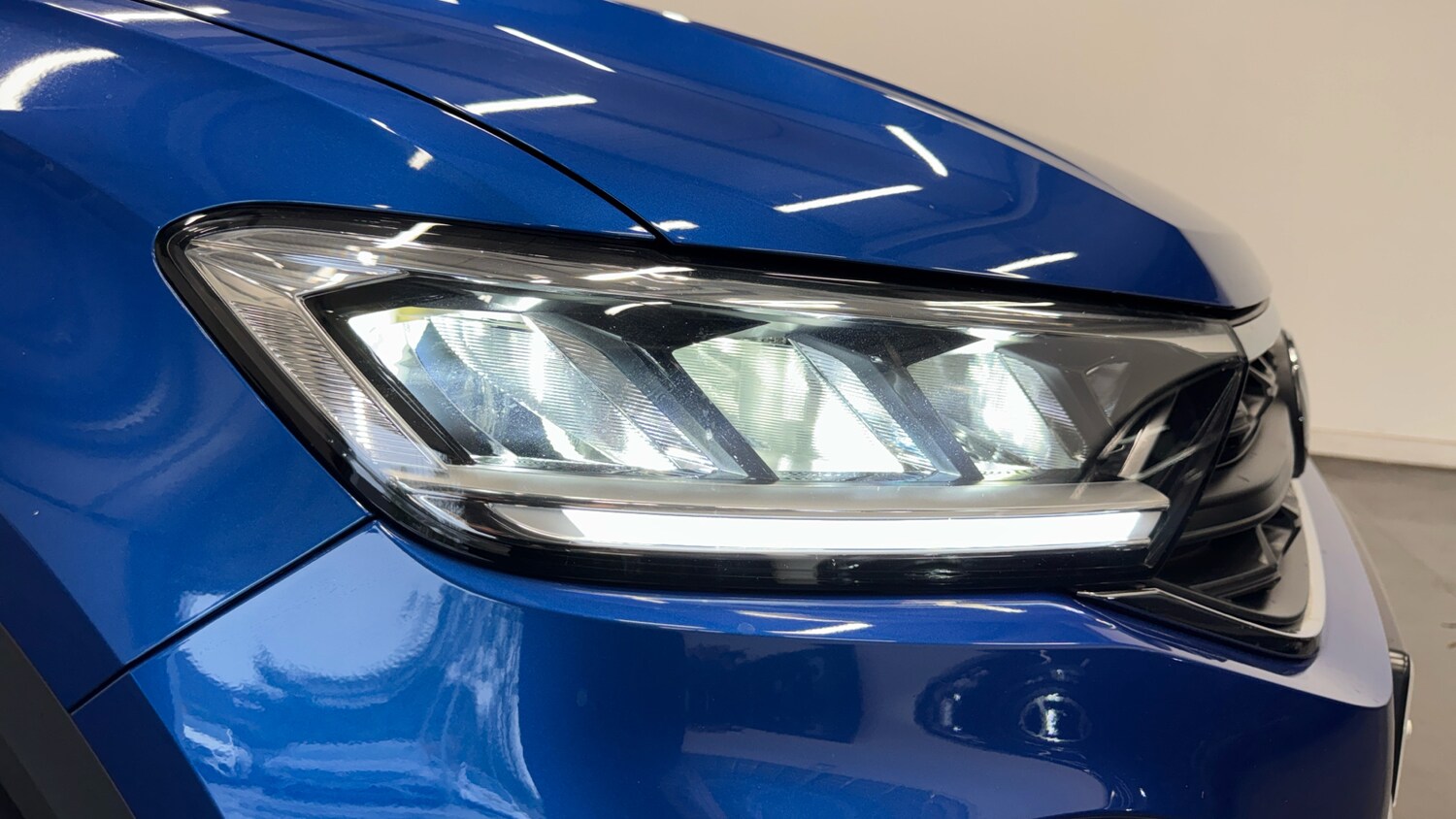Used Volkswagen T-Roc 2023 for sale - 76159850: Photo 44