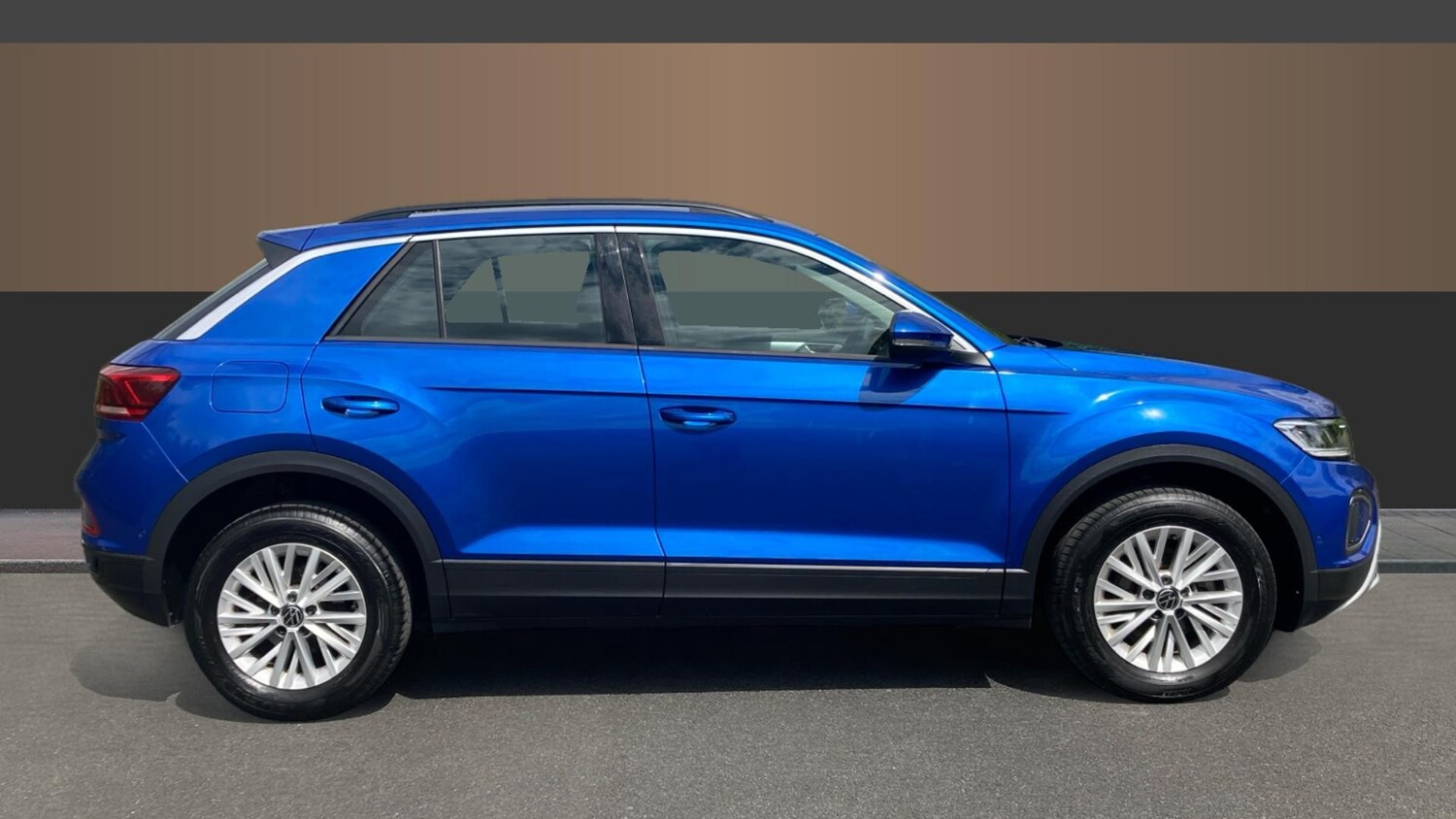 Used Volkswagen T-Roc 2023 for sale - 76159850: Photo 5