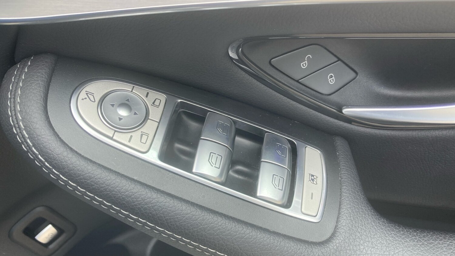 Used Mercedes-Benz GLC 2023 for sale - 76194730: Photo 26