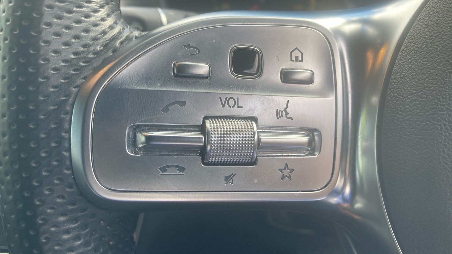 Used Mercedes-Benz GLC 2023 for sale - 76194730: Photo 32