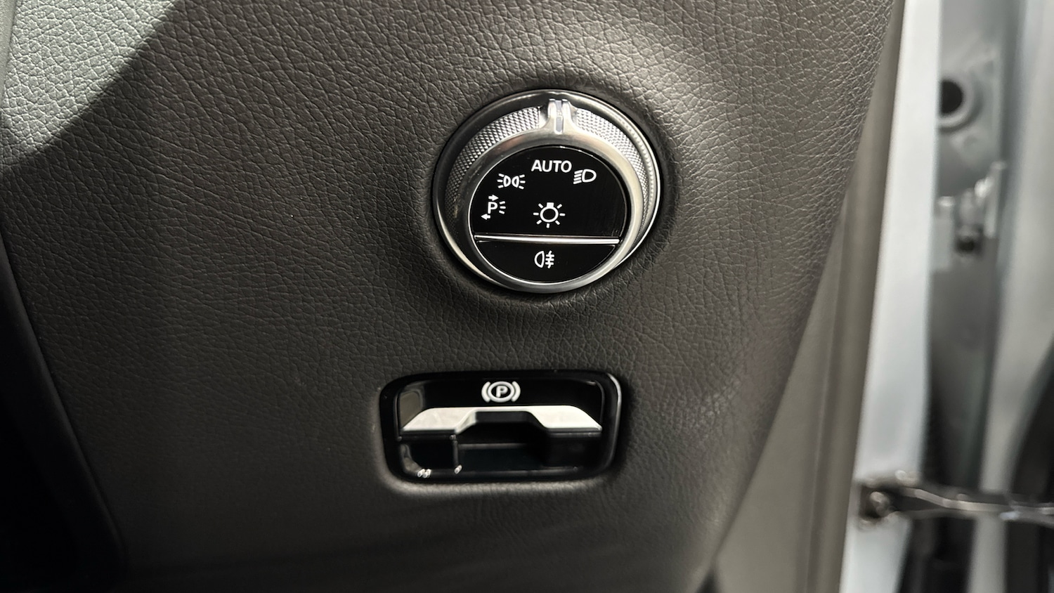 Used Mercedes-Benz GLC 2024 for sale - 77273514: Photo 30