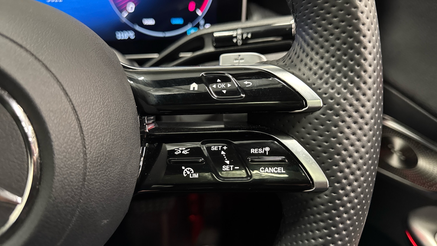 Used Mercedes-Benz GLC 2024 for sale - 77273514: Photo 32