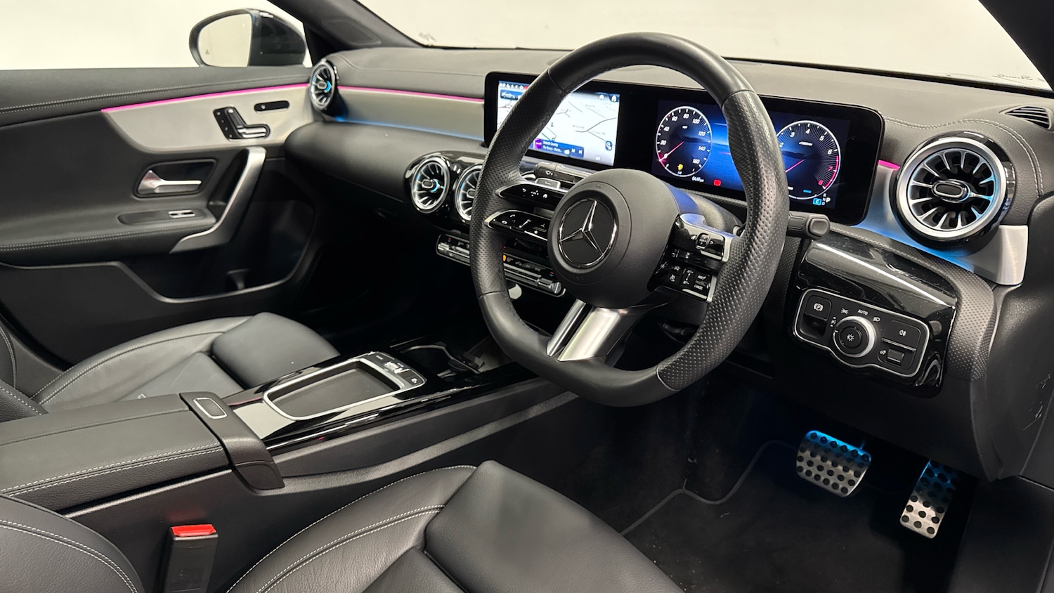 Used Mercedes-Benz CLA 2024 for sale - 76354940: Photo 11
