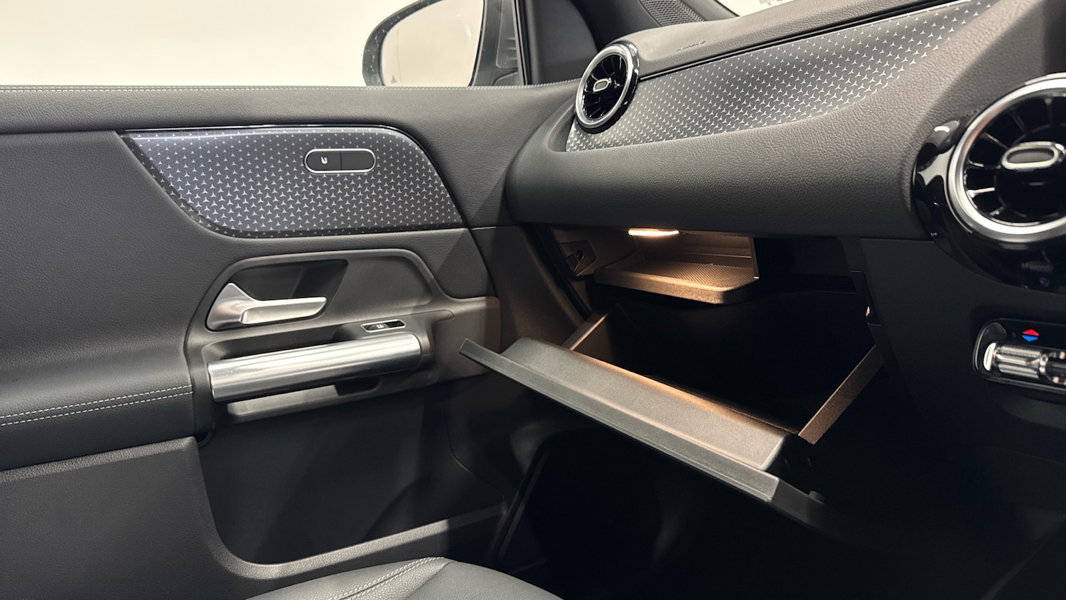 Used Mercedes-Benz GLA 2025 for sale - 77210928: Photo 37