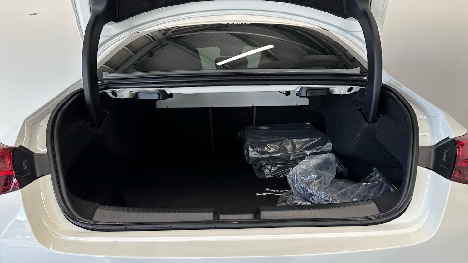 Used Mercedes-Benz CLA 2025 for sale - 76354941: Photo 4