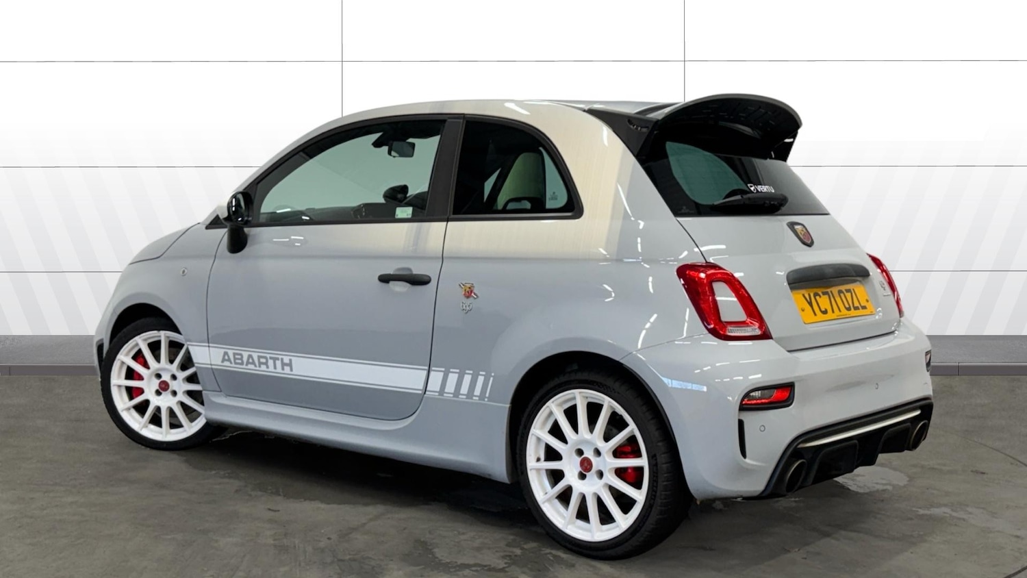 Used Abarth 695 2021 for sale - 77329072: Photo 2
