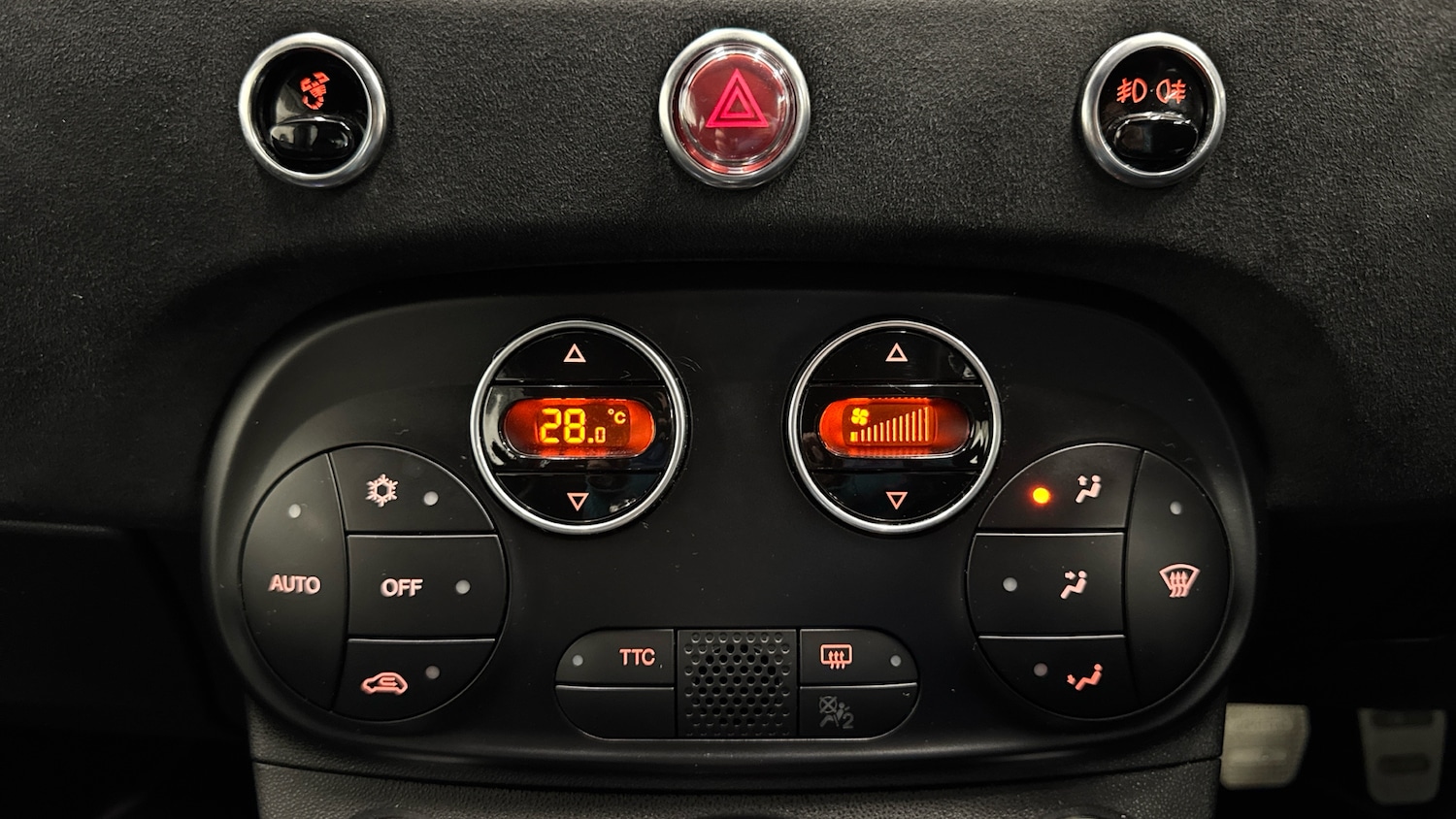 Used Abarth 695 2021 for sale - 77329072: Photo 28