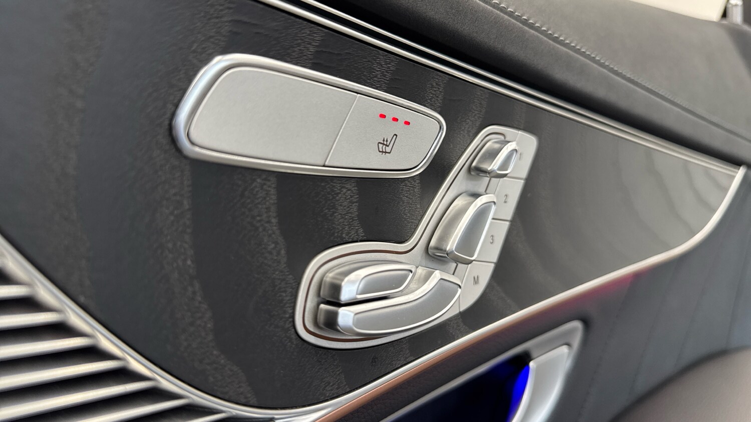 Used Mercedes-Benz EQC 2021 for sale - 77998261: Photo 25