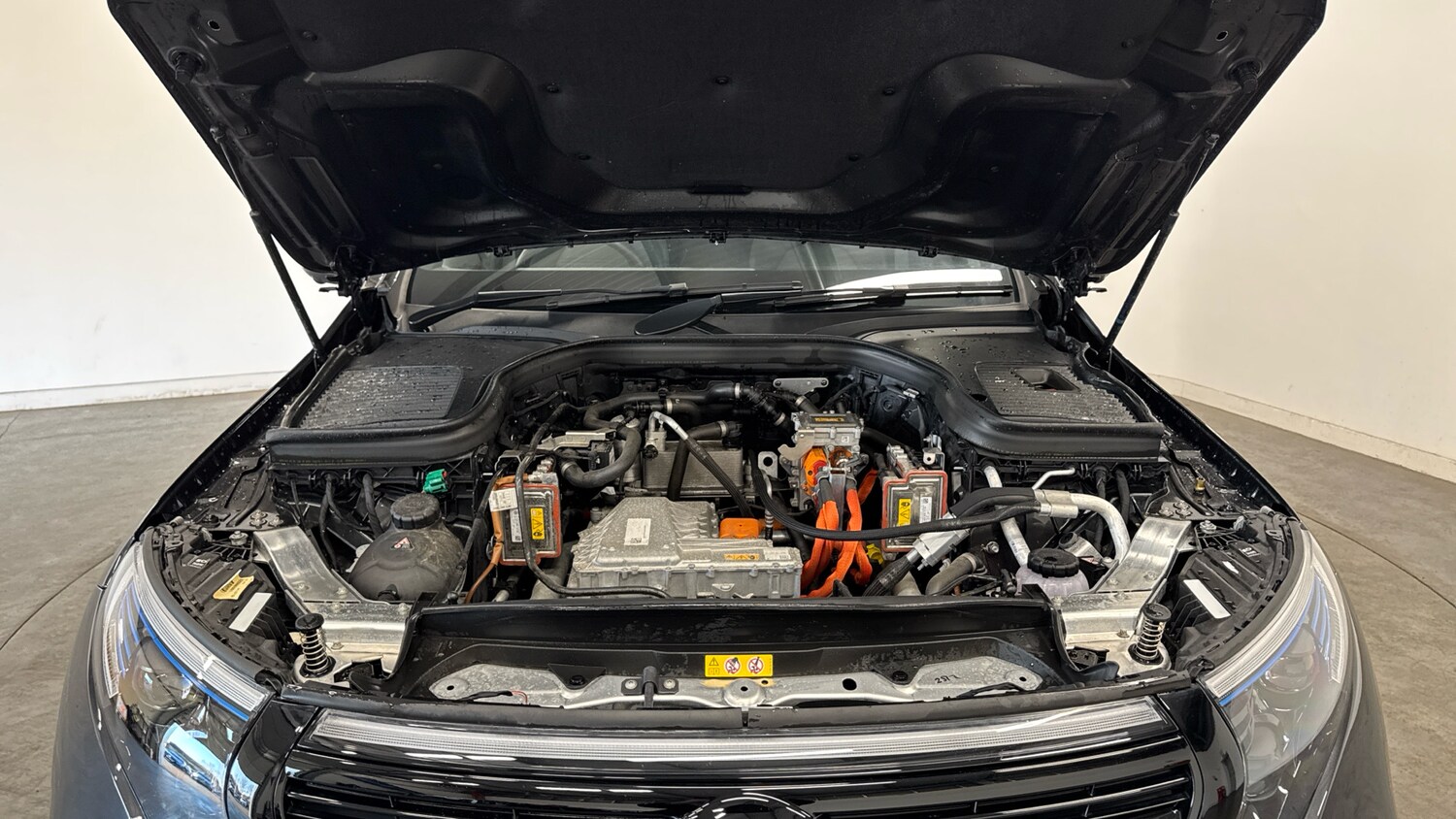 Used Mercedes-Benz EQC 2021 for sale - 77998261: Photo 8