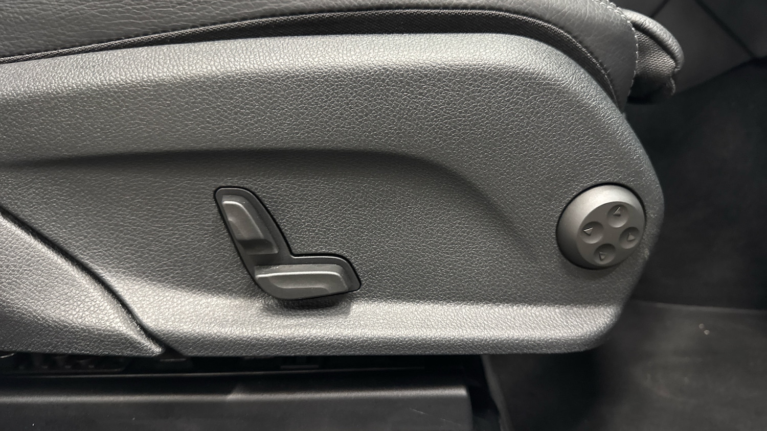 Used Mercedes-Benz EQC 2022 for sale - 77268309: Photo 27