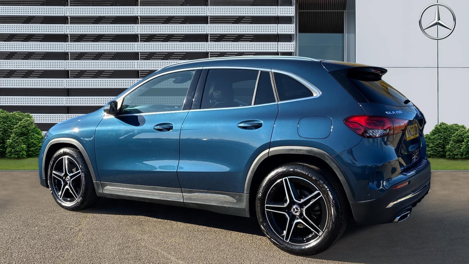 Used Mercedes-Benz GLA 2023 for sale - 77915838: Photo 2