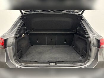 Used Mercedes-Benz GLA 2023 for sale - 77272156: Photo