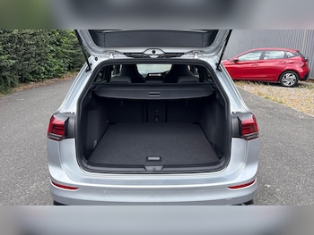 Used Volkswagen Golf 2024 for sale - 76553677: Photo