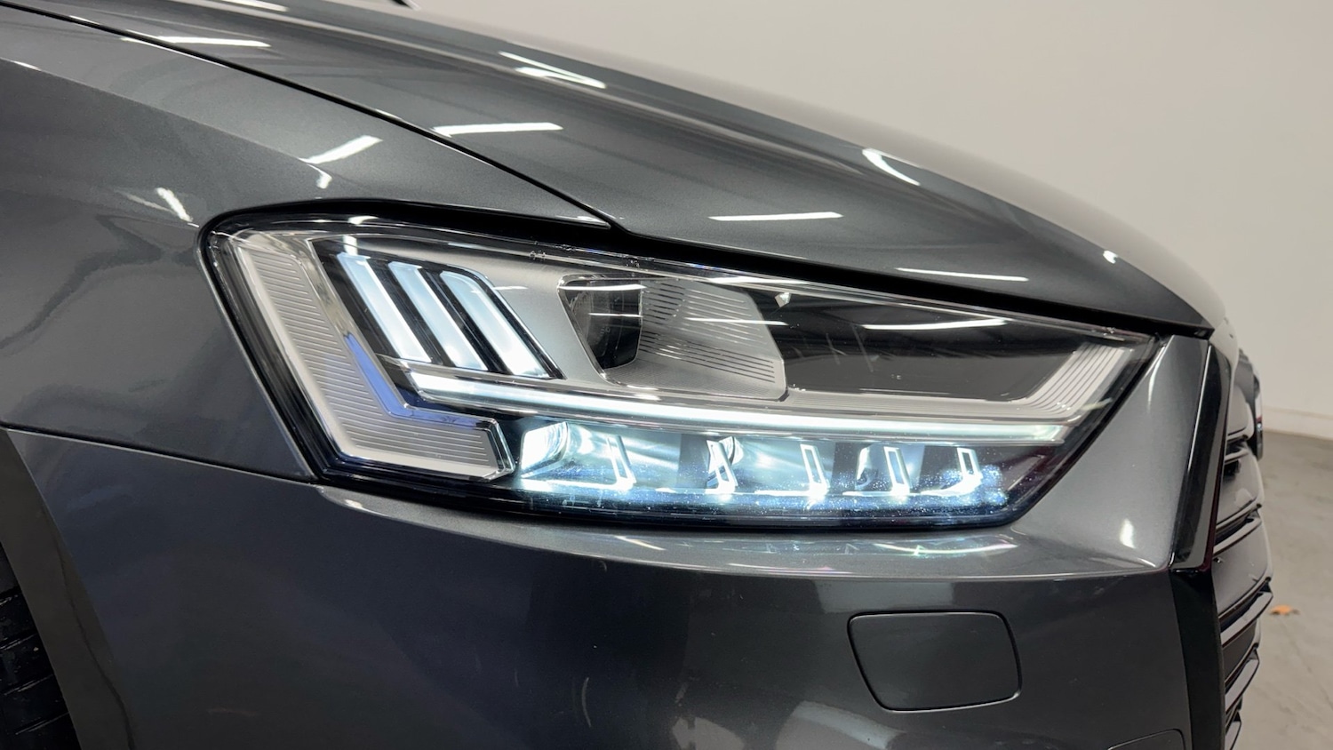 Used Audi A8 2020 for sale - 77220725: Photo 44