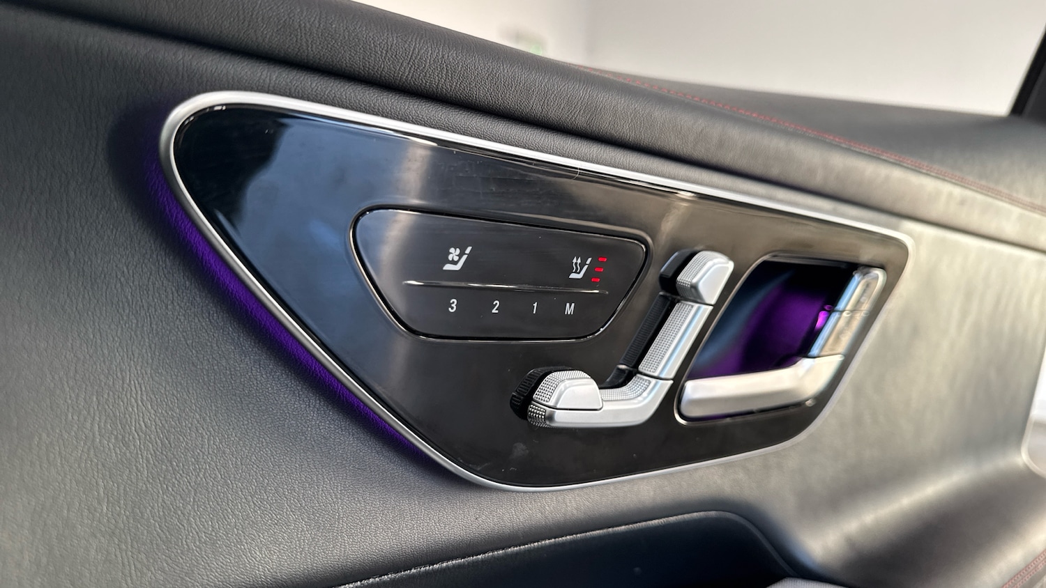 Used Mercedes-Benz GLC 2024 for sale - 77201134: Photo 23