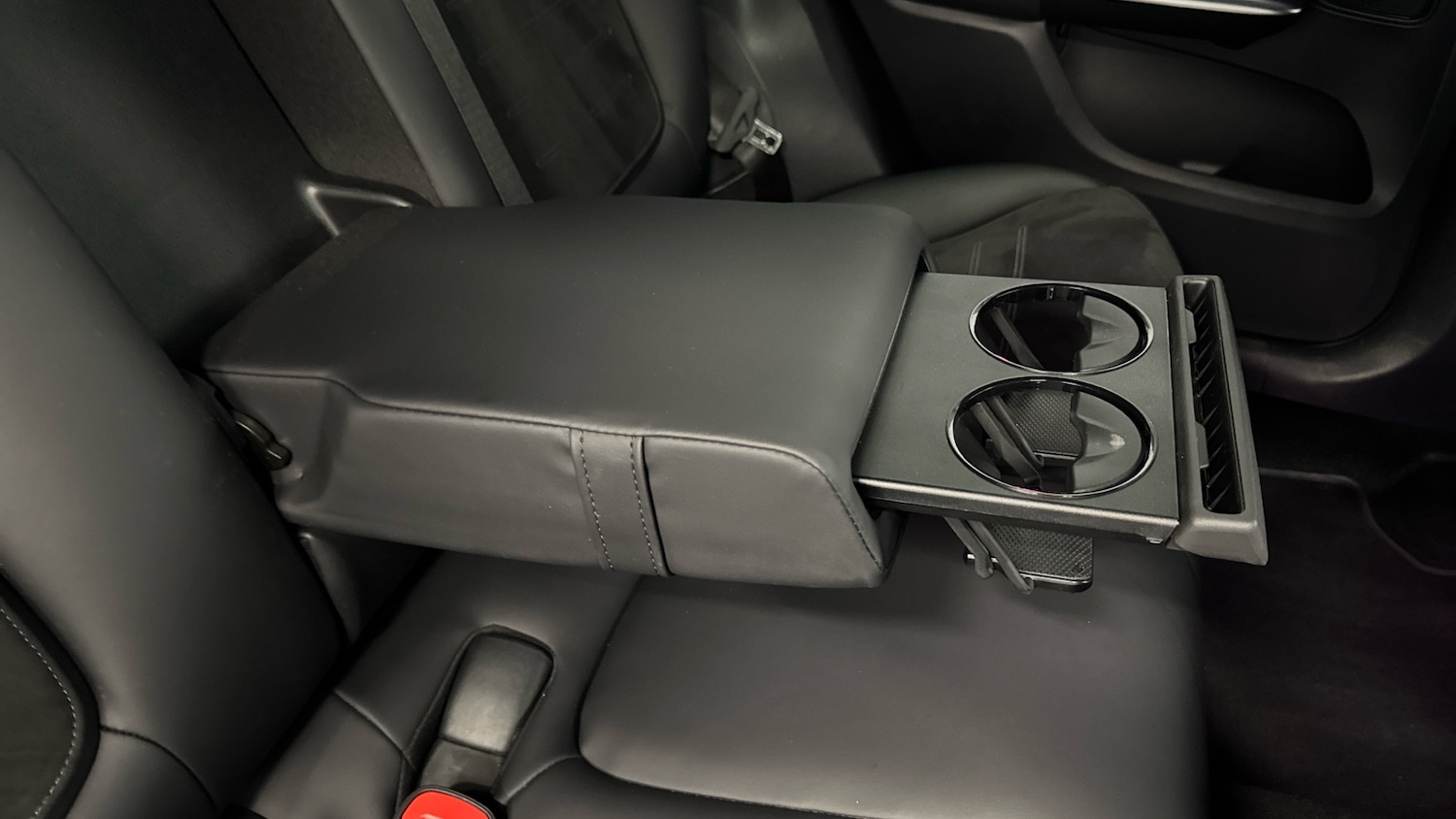 Used Mercedes-Benz GLC 2024 for sale - 78010949: Photo 23