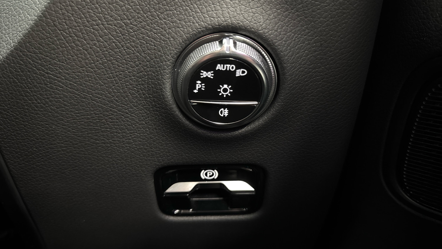 Used Mercedes-Benz GLC 2024 for sale - 78010949: Photo 29