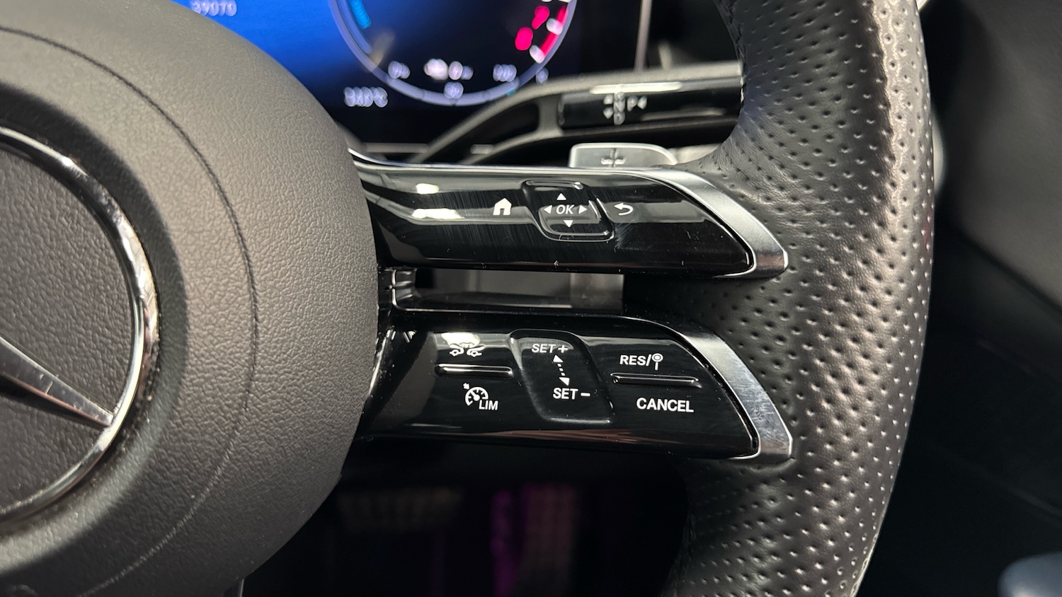 Used Mercedes-Benz GLC 2024 for sale - 78010949: Photo 31