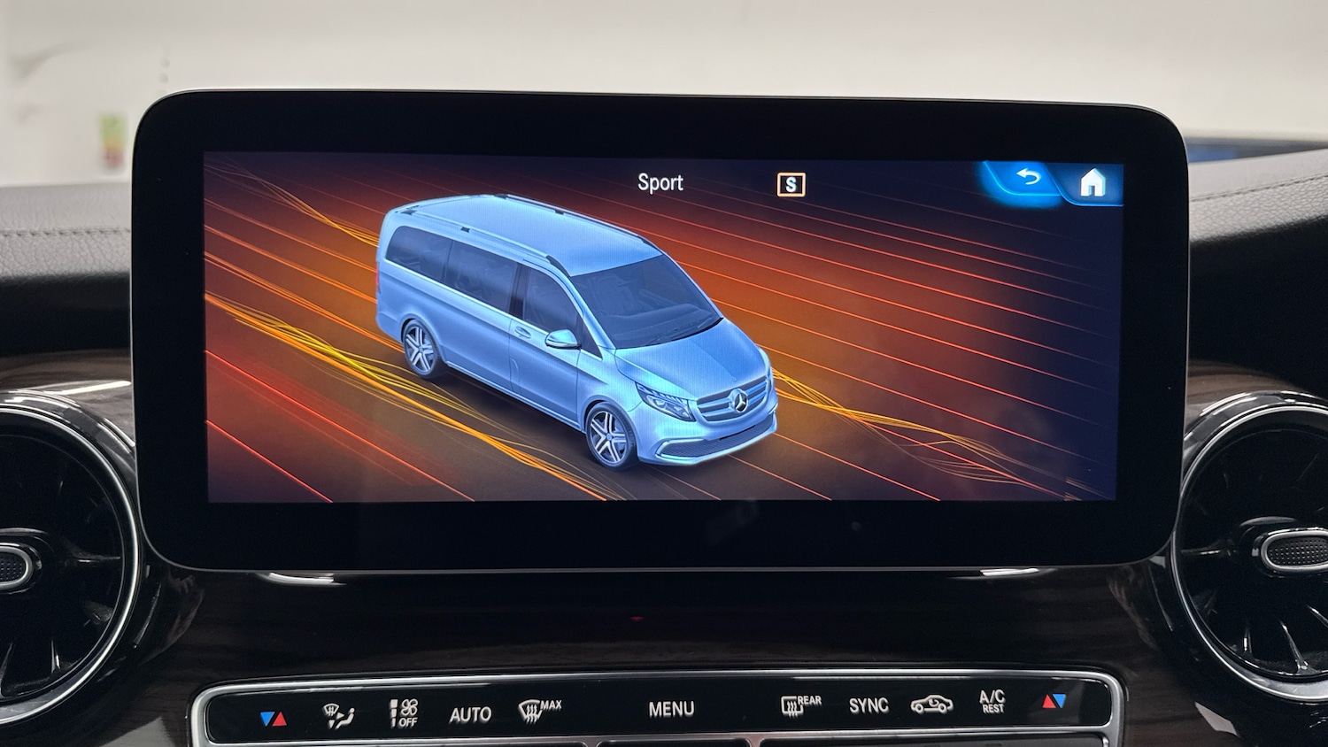 Used Mercedes-Benz V-Class 2020 for sale - 76684010: Photo 37