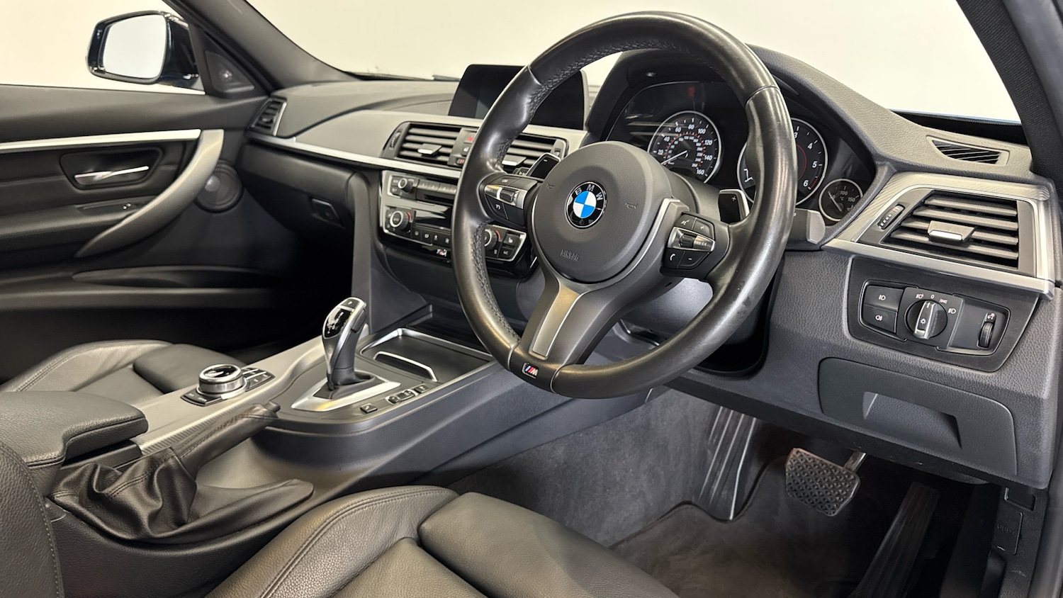 Used BMW 3 Series 2017 for sale - 78078040: Photo 11