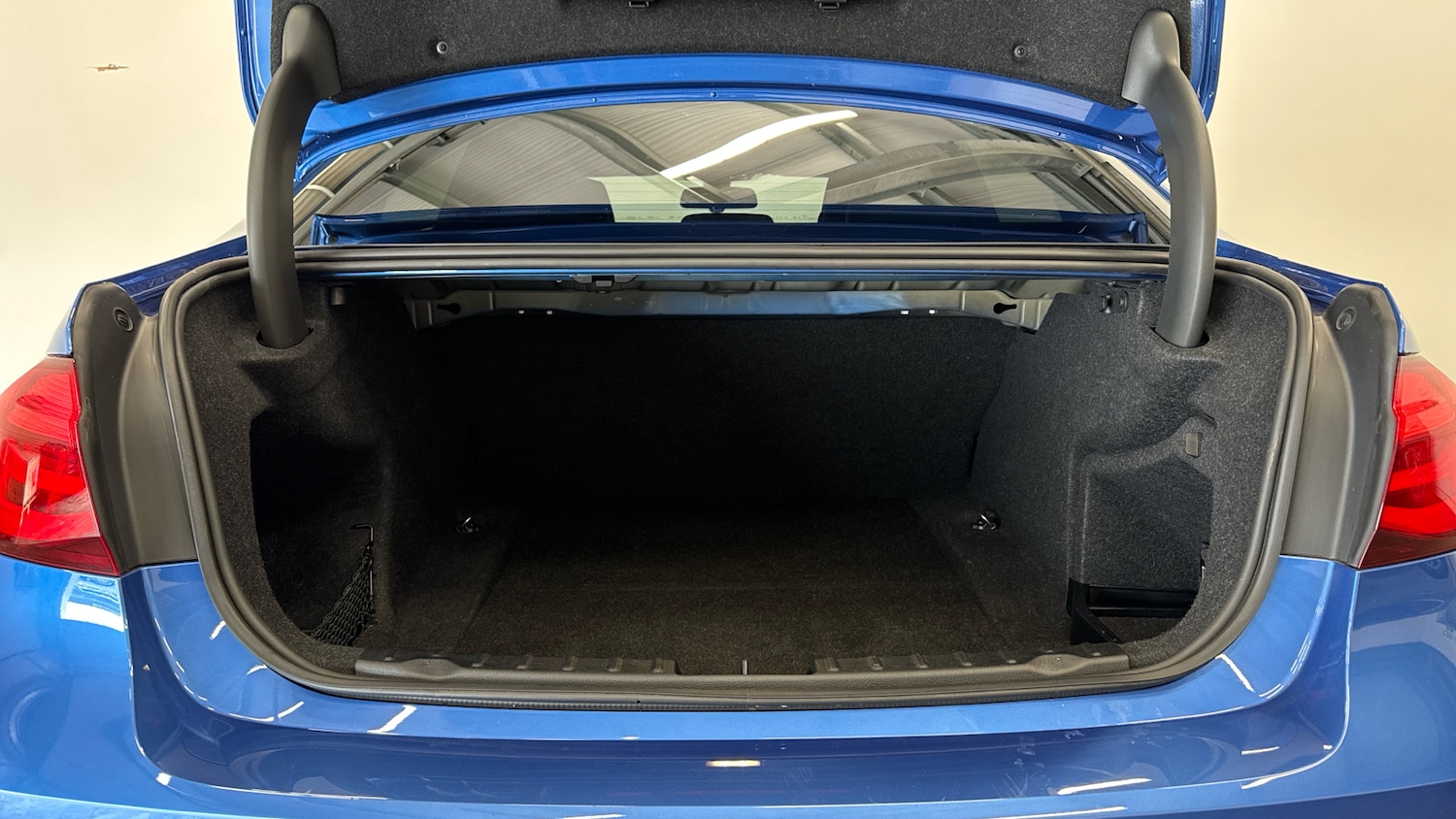 Used BMW 3 Series 2017 for sale - 78078040: Photo 4