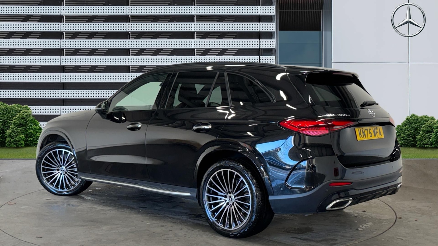 Used Mercedes-Benz GLC 2025 for sale - 77640041: Photo 2