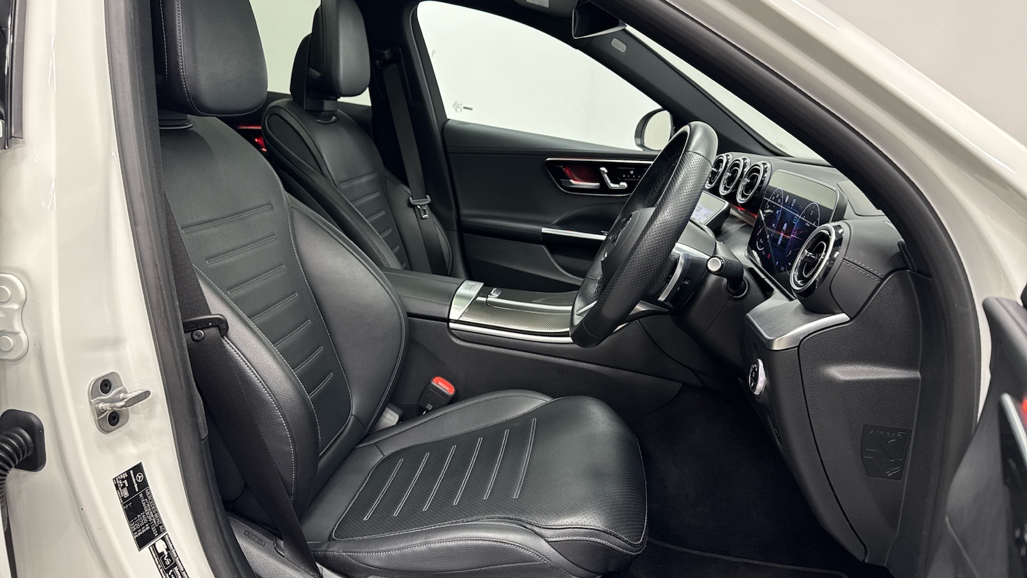 Used Mercedes-Benz C Class 2025 for sale - 77296390: Photo 27