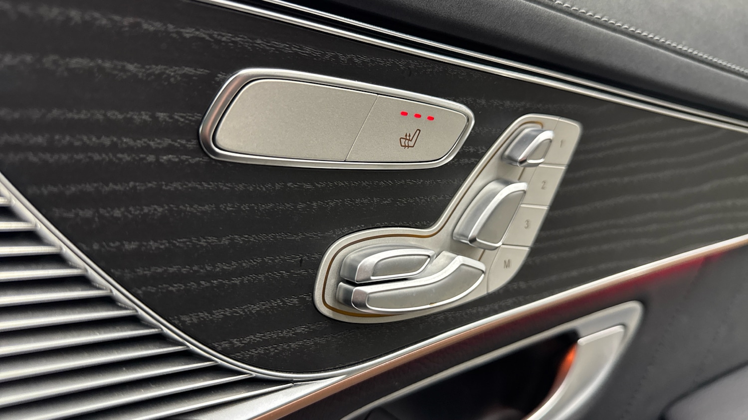 Used Mercedes-Benz EQC 2022 for sale - 76576495: Photo 24