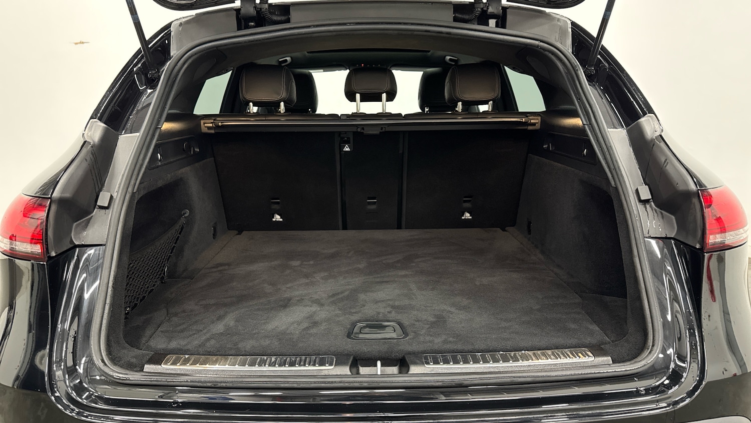 Used Mercedes-Benz EQC 2022 for sale - 76649956: Photo 4