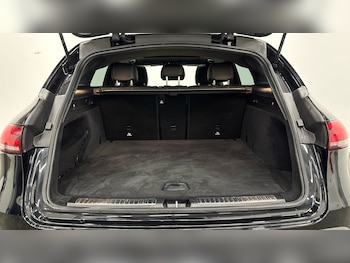 Used Mercedes-Benz EQC 2022 for sale - 76649956: Photo