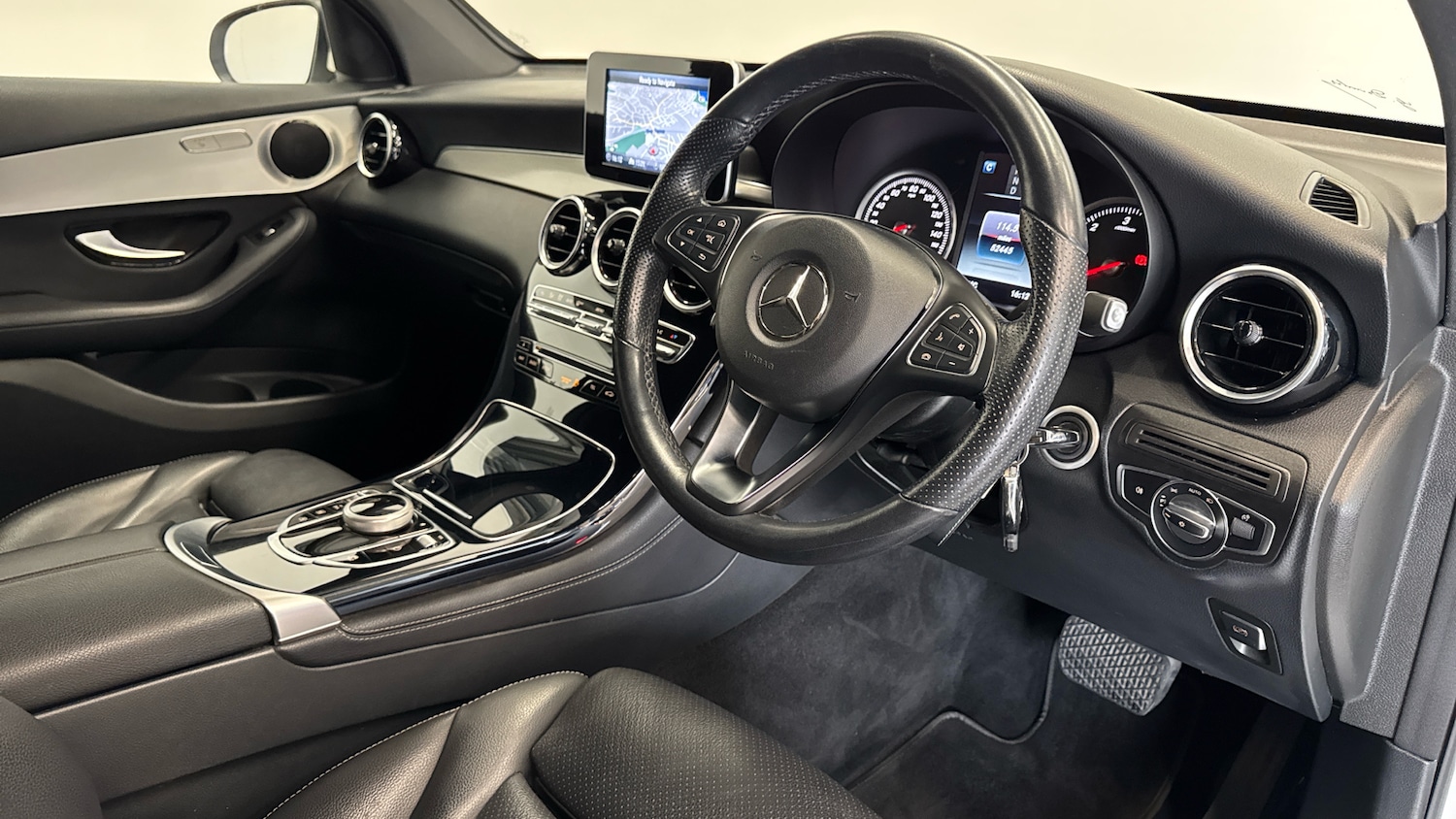 Used Mercedes-Benz GLC 2019 for sale - 76159847: Photo 11