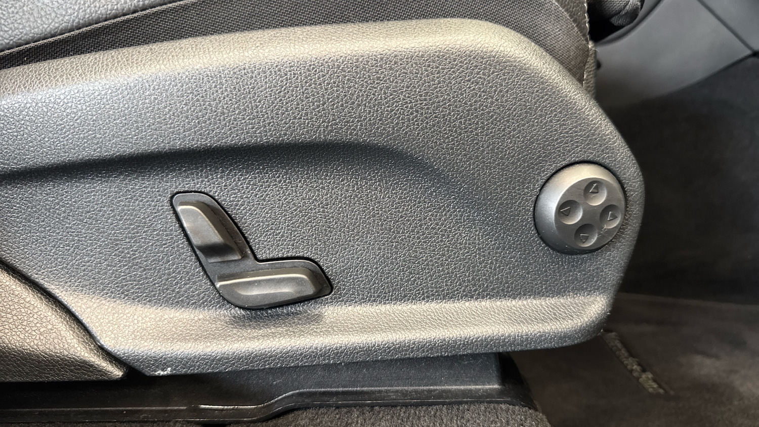 Used Mercedes-Benz GLC 2019 for sale - 76159847: Photo 26