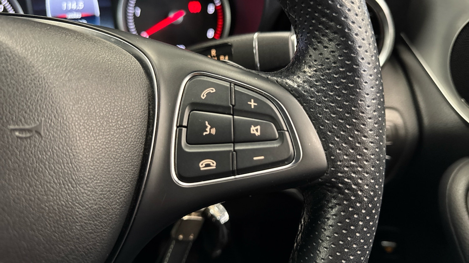 Used Mercedes-Benz GLC 2019 for sale - 76159847: Photo 31