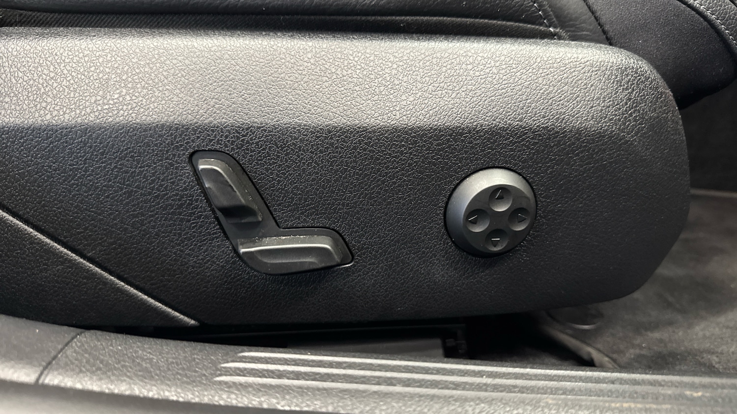 Used Mercedes-Benz C Class 2022 for sale - 77687361: Photo 26