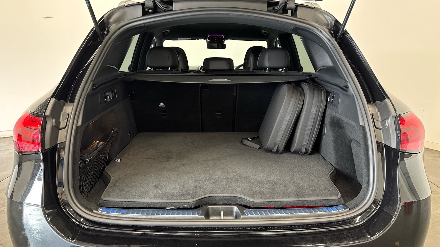 Used Mercedes-Benz GLC 2025 for sale - 77189097: Photo 4