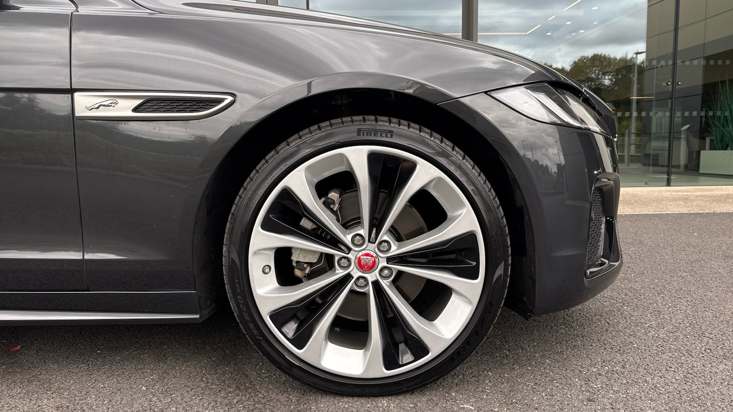 Used Jaguar XF 2023 for sale - 76449505: Photo 8