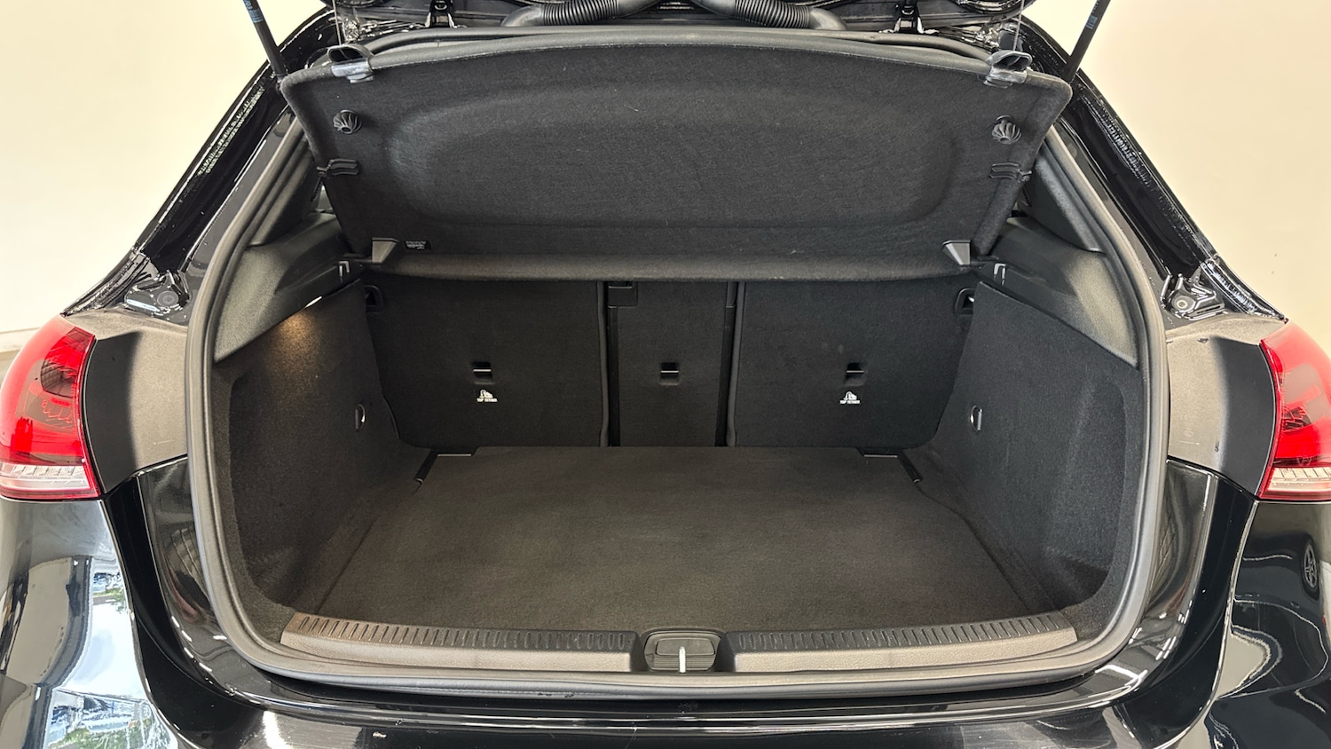 Used Mercedes-Benz A-Class 2022 for sale - 76008687: Photo 4
